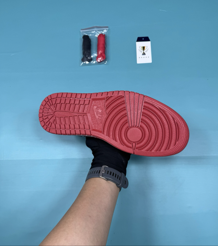 Jordan Low Yasaklı