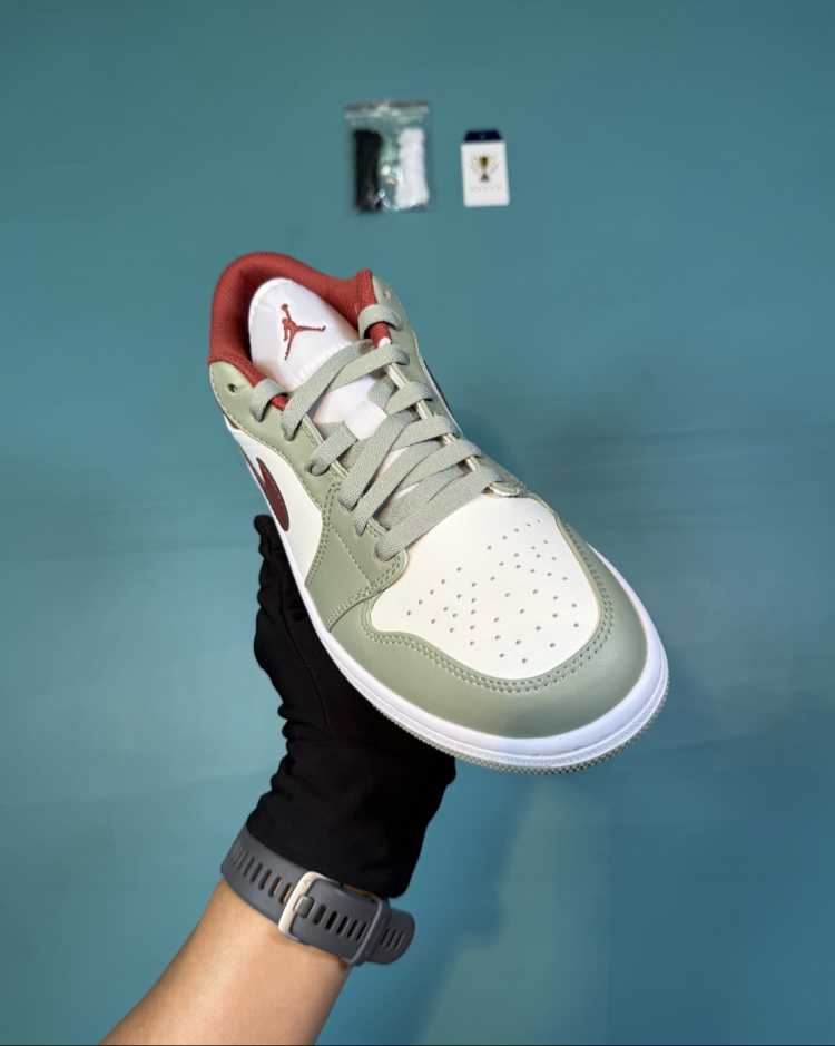 Jordan Low Kırmızı Yeşil