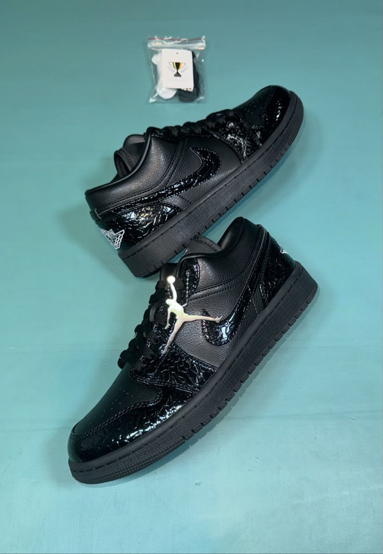 Jordan Low Black Spider