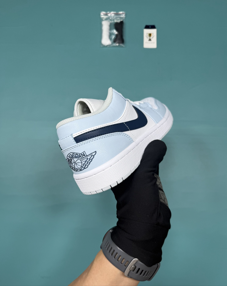 Jordan Low Açık Mavi