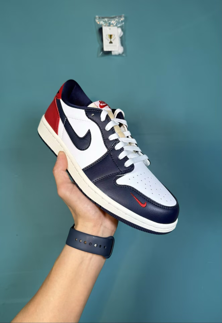 Jordan Low Howard