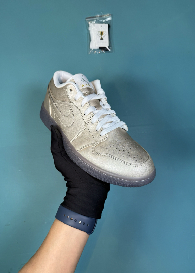 Jordan Low Champagne