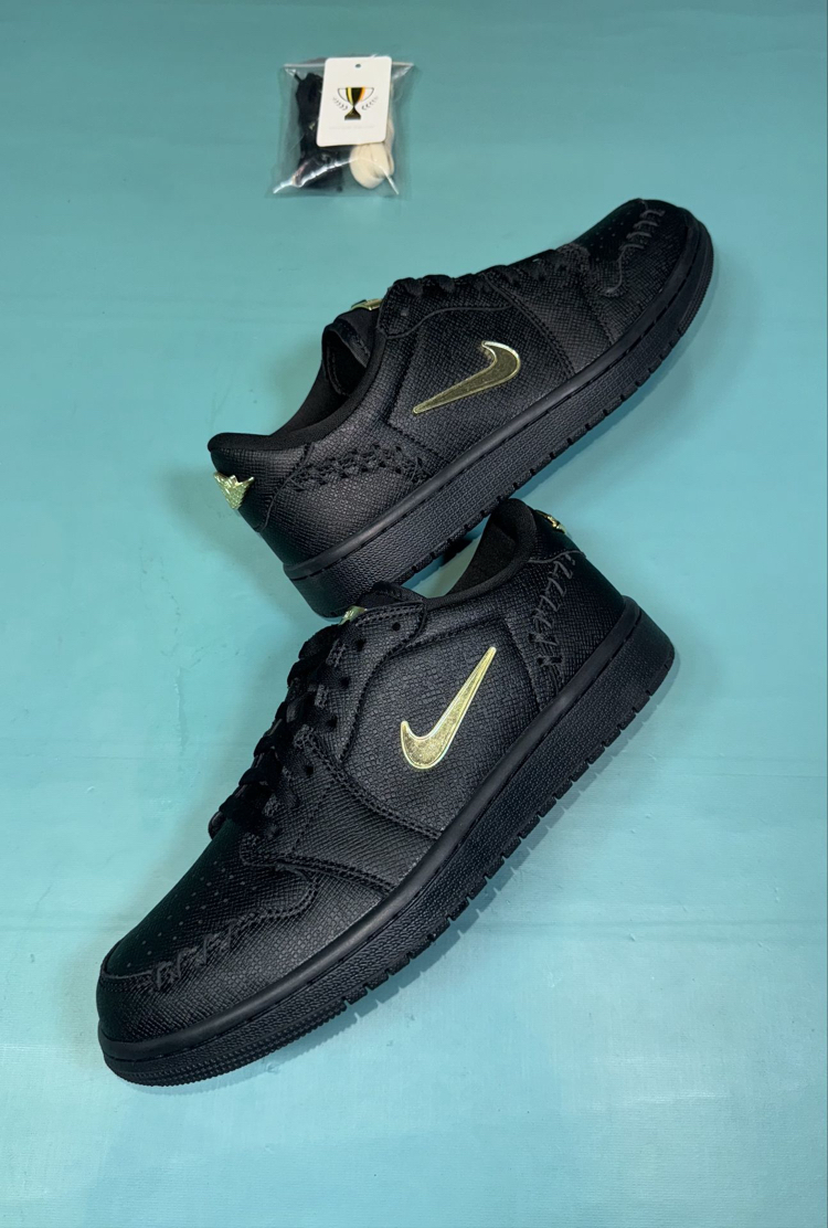 Jordan Low Black Gold