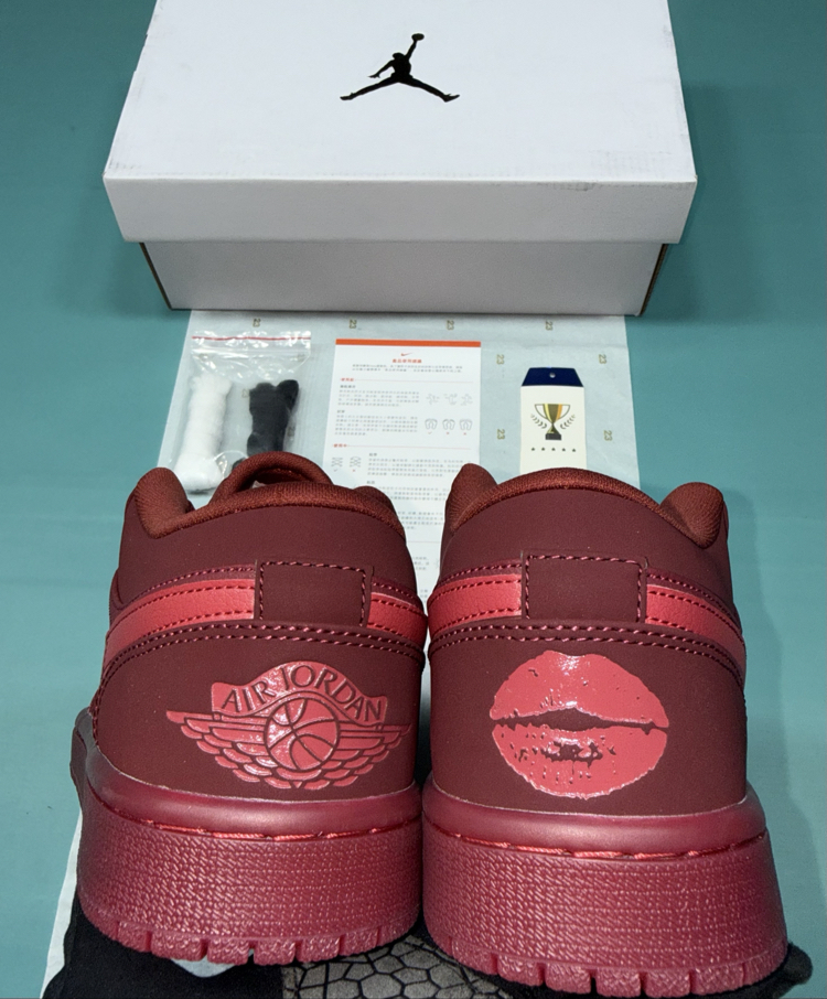 Jordan Low Valentine