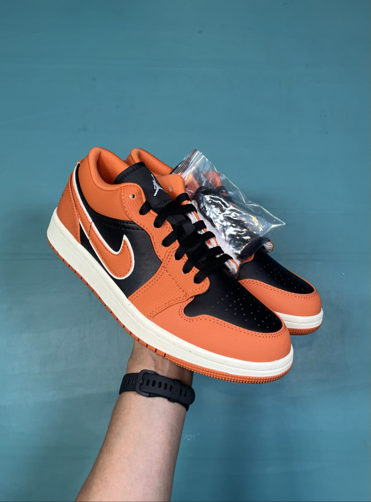 Jordan Low Orange Gold