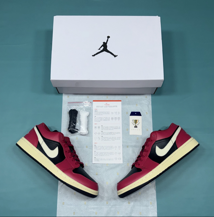Jordan Low Krem Siyah