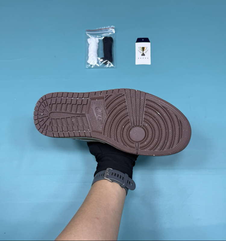 Jordan Low Yeni Yıl
