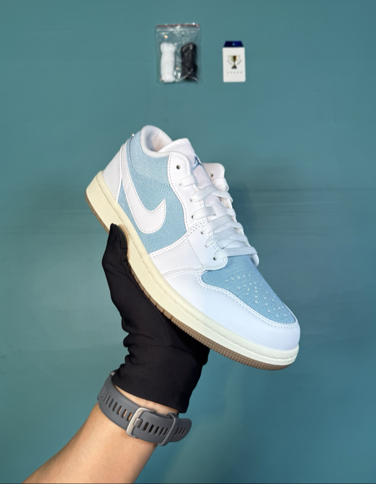 Jordan Low Mavi Beyaz