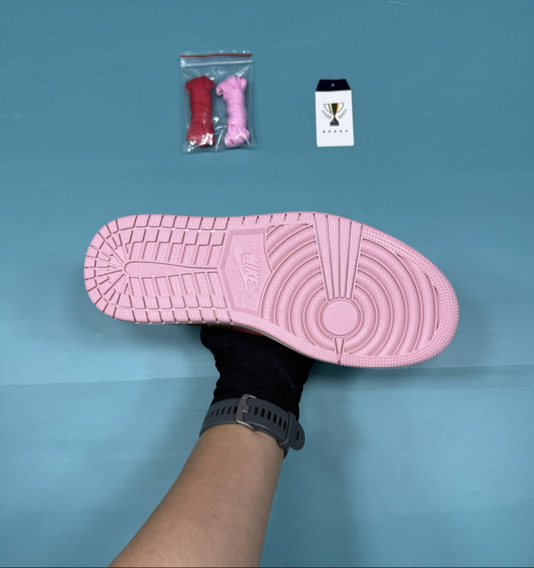 Jordan Low Travis Pembe