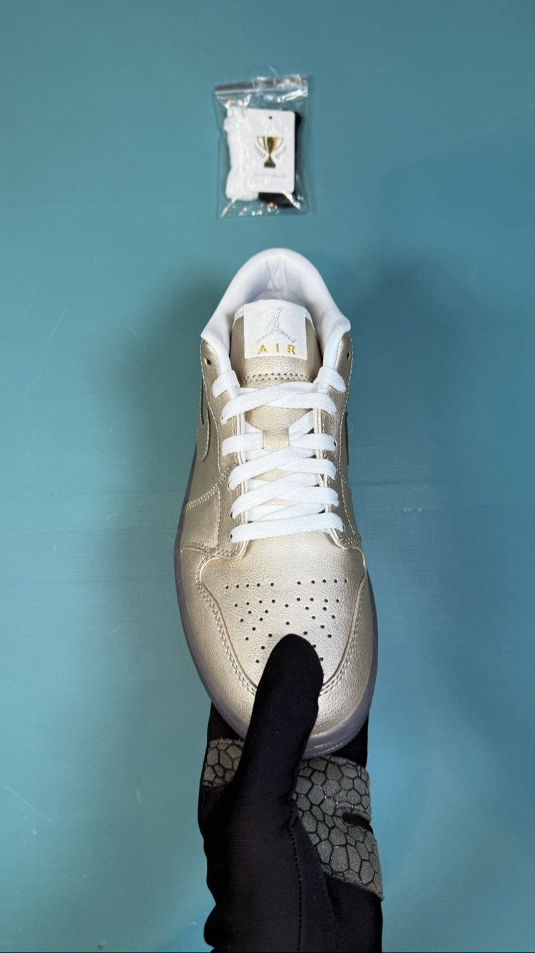 Jordan Low Champagne