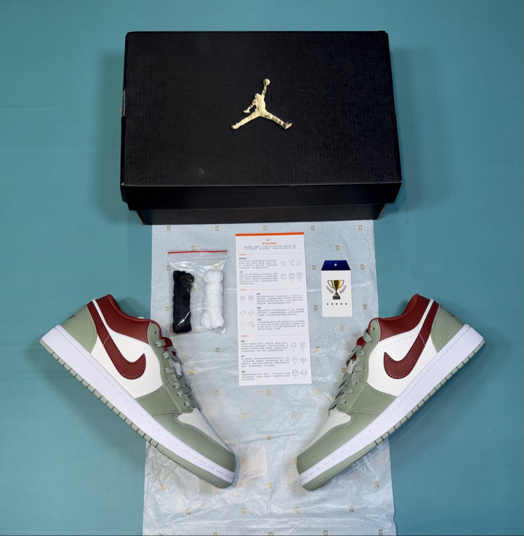 Jordan Low Kırmızı Yeşil