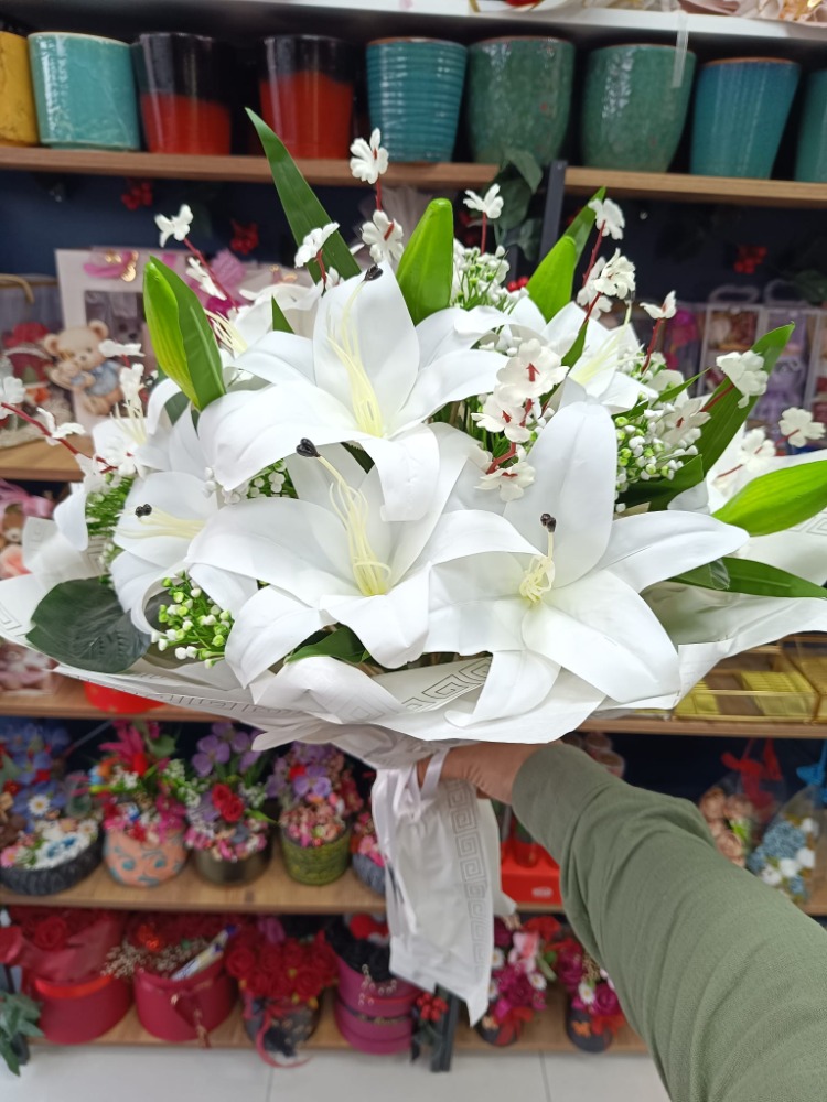 Premium Nişan-İsteme Lilyum Buketi