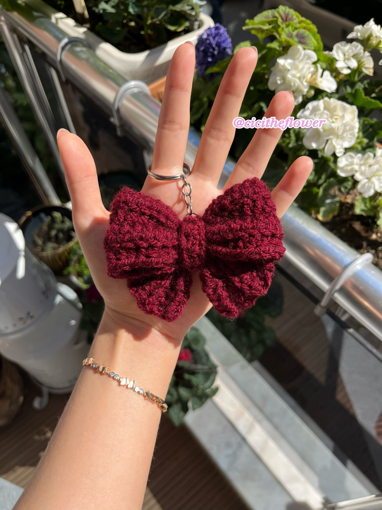 Kurdele Anahtarlık Charm