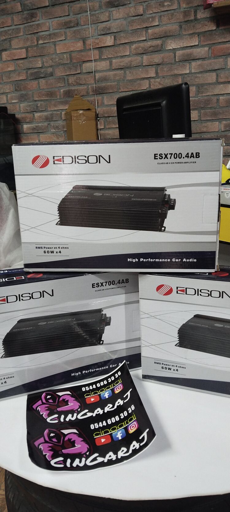 Edison ESX700.4AB
Rms 2400w 4 Kanal


