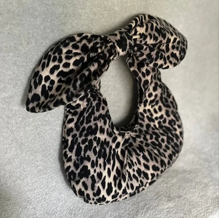 Leopar fiyonklu Mini Bag
