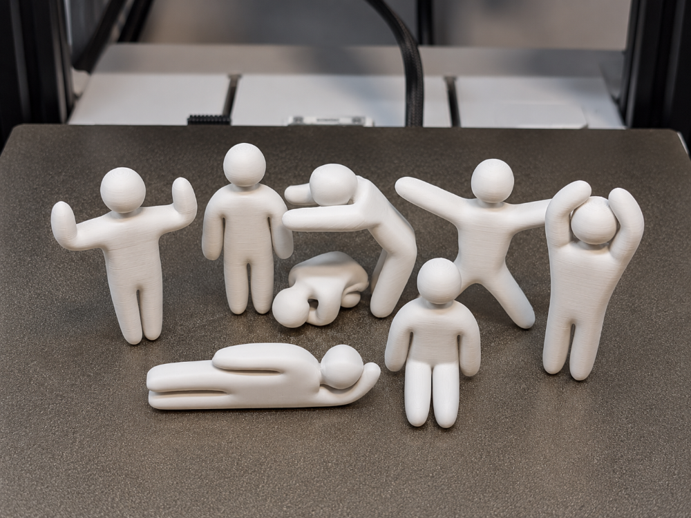 3D Baskı Duygu Pozları Figür Seti – 8 Parça Masaüstü Dekor