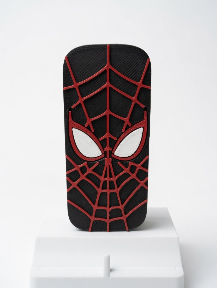 Örümcek Ağı Tasarımlı 3D Baskı Çakmak Kılıfı