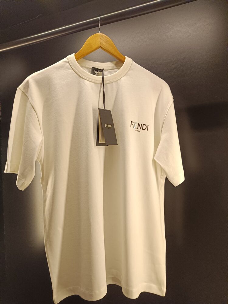 FENDİ beyaz t-shirt 