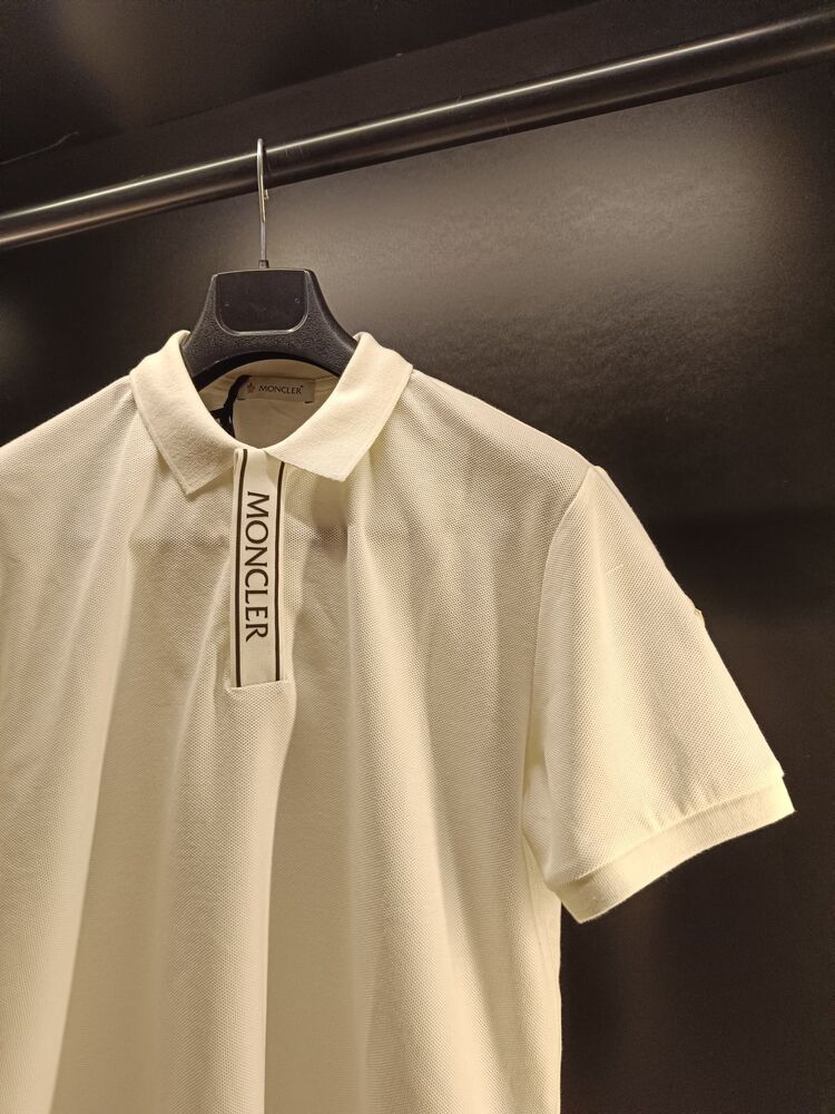 MONCLER (Yaka ve Kol) detaylı beyaz polo yaka t-shirt 