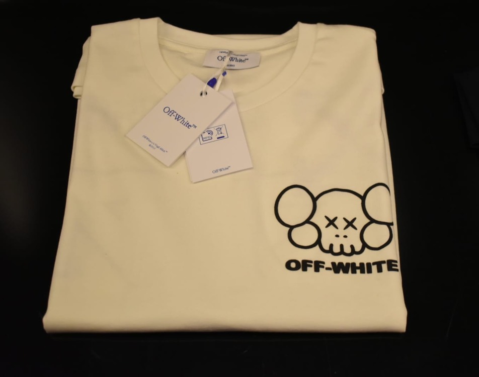 Off White Beyaz Kaws Baskılı T-shirt