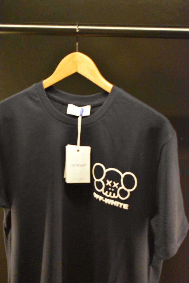 Off White Lacivert Kaws Baskılı T-shirt