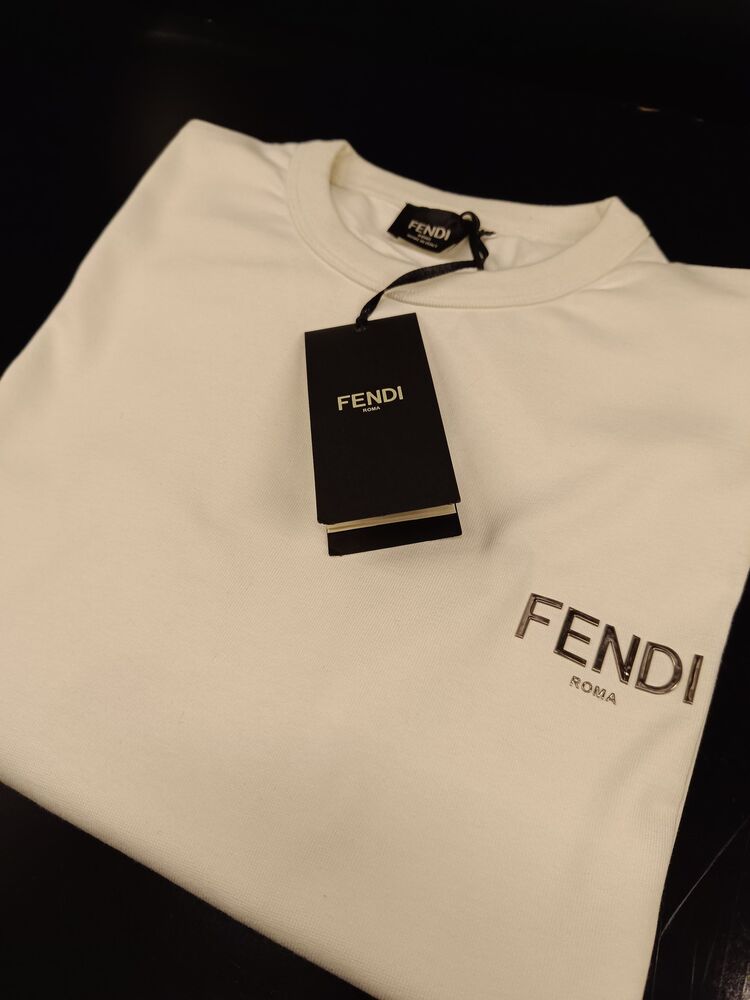 FENDİ beyaz t-shirt 