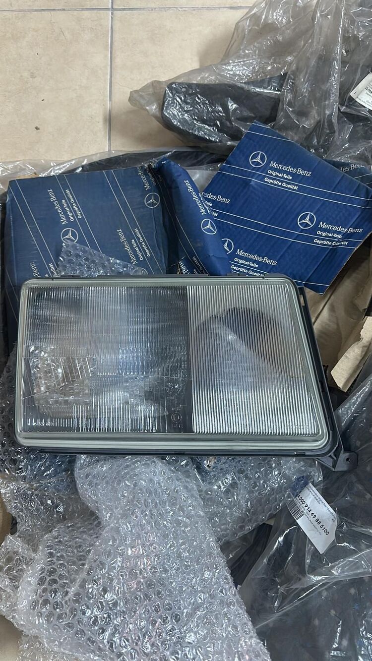 Mercedes W124 1.ci seri yolcu taraf far camı orjinal yıldızlı 
