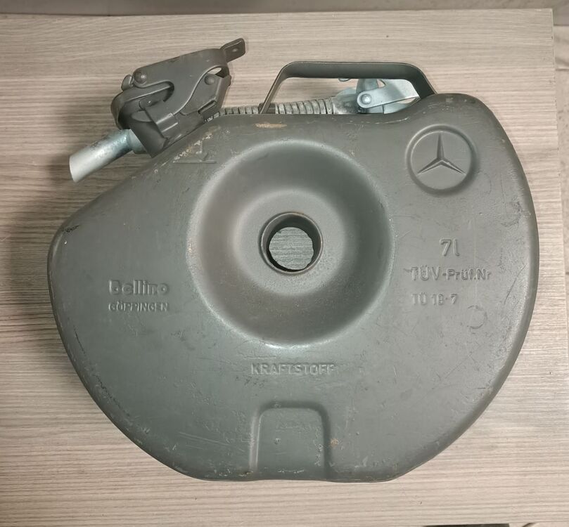 Mercedes Jerrycan yedek yakıt bidonu