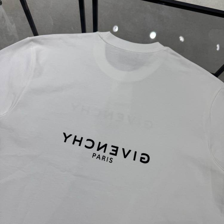 GIVENCHY
