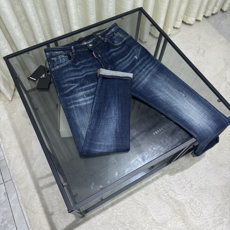 DSQUARED2