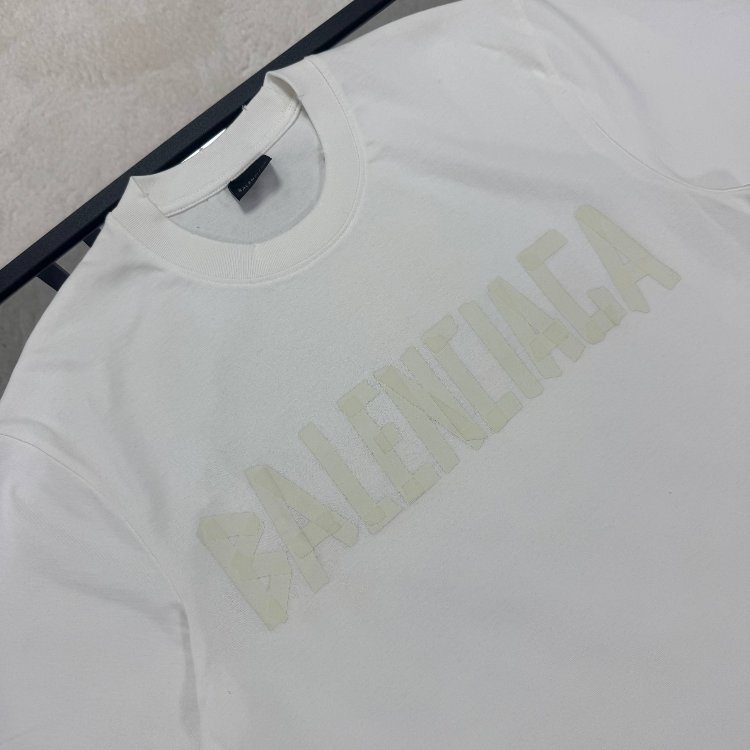 BALENCİAGA