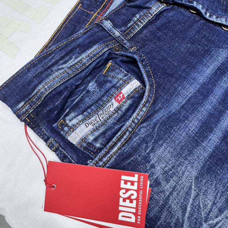 BALENCIAGAxDIESEL