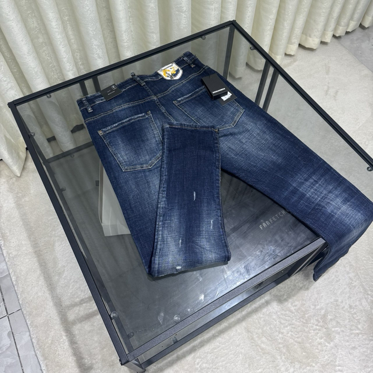 DSQUARED2