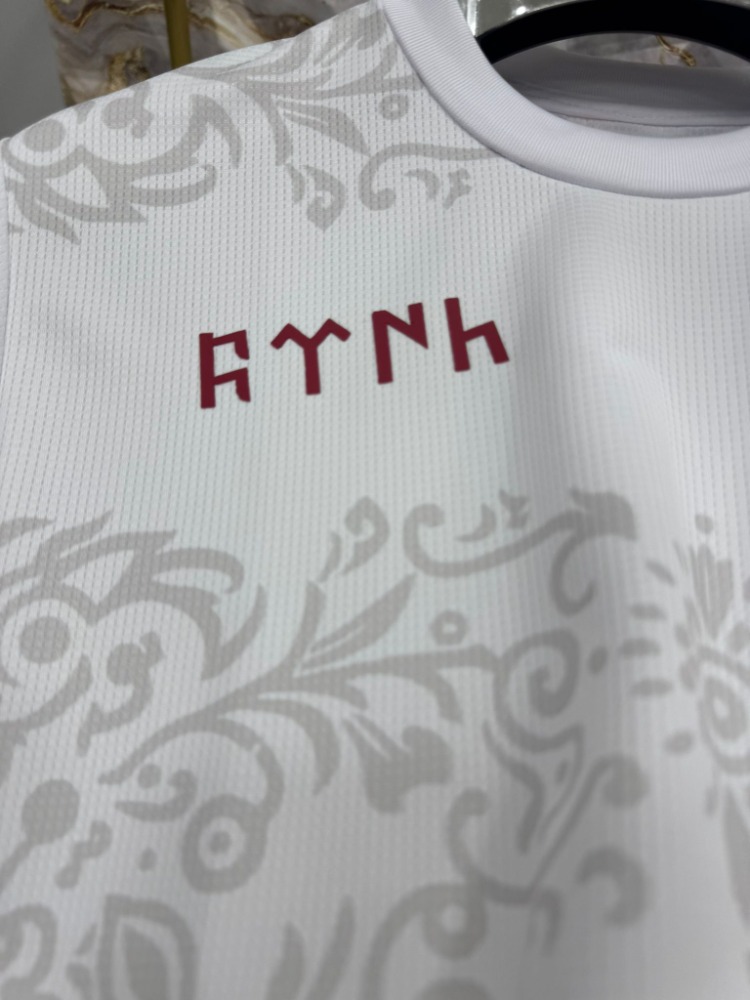  Türkiye Bozkurt Türük Armalı Beyaz Mikro T-shirt 