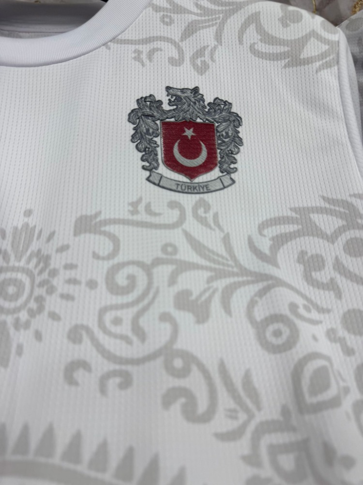  Türkiye Bozkurt Türük Armalı Beyaz Mikro T-shirt 