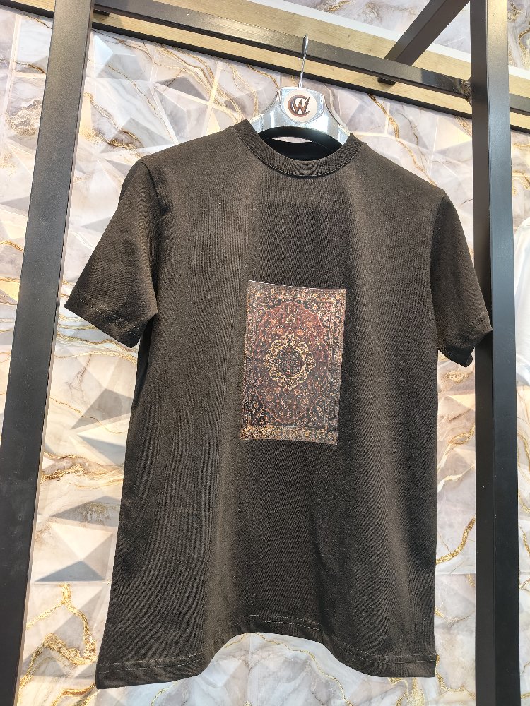 2022 Ön Kilim Baskılı Siyah Basic T-shirt