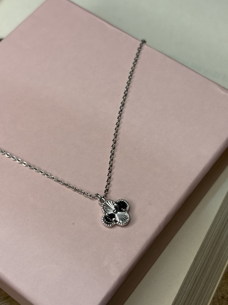 Van Cleef Kolye 2
