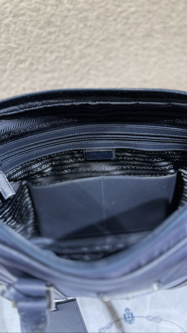 Prada Re-Nylon ve Saffiano deri