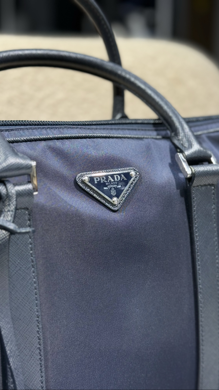 Prada Re-Nylon ve Saffiano deri