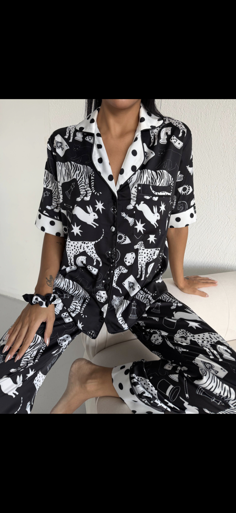 Siyah desenli pijama takımı