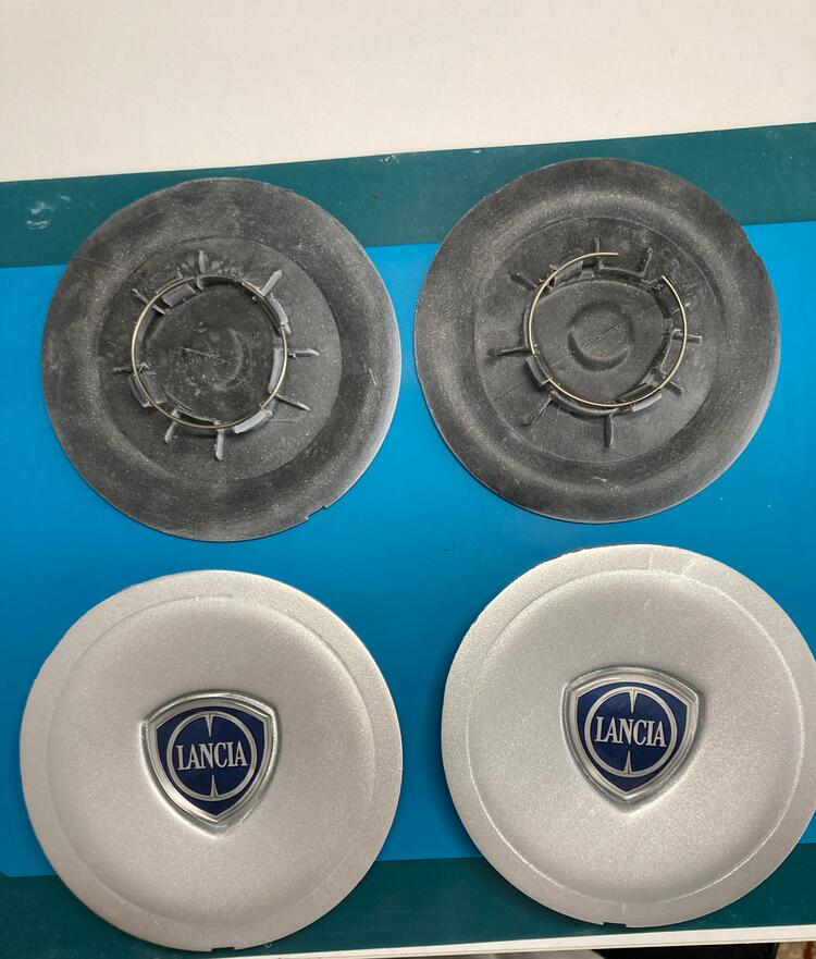 Lancia Delta 16'' jant göbeği kapağı adet