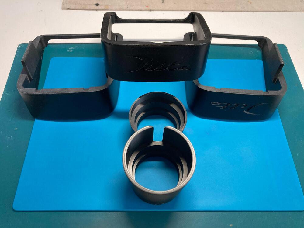 Lancia Delta Bardaklık tutucusu - 123456729010