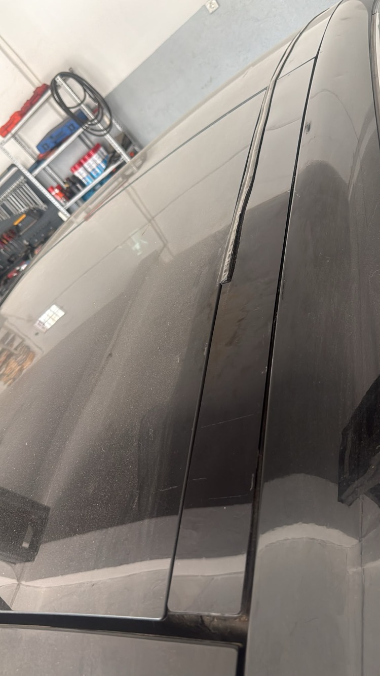 Lancia Delta cam tavan çitası