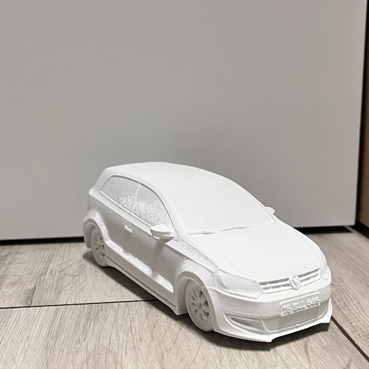 12 cm 3D Baskı Araba Maketi – Beyaz Dekoratif Model