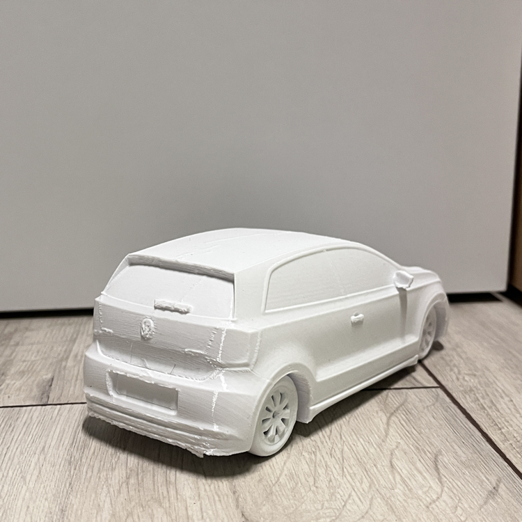 12 cm 3D Baskı Araba Maketi – Beyaz Dekoratif Model