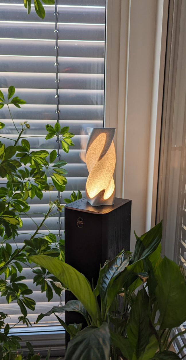 Modern Twist Spiral LED Masa Lambası - Dokulu Sıcak Işık