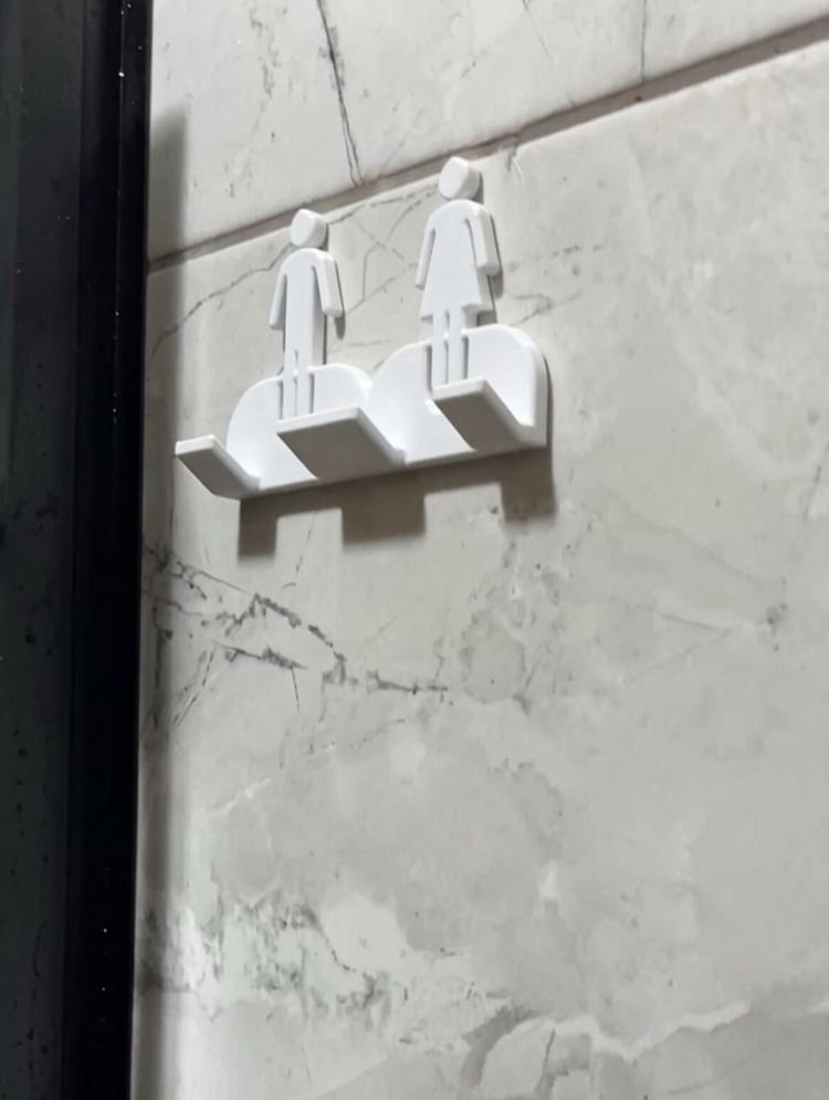 Duvara Monte Jilet Tutucu - Erkek Kadın Figürlü Banyo Aksesuarı