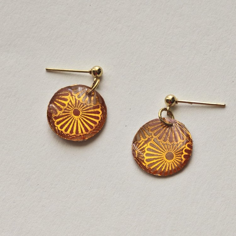 Reiwa Kiku Mini Charm Küpe