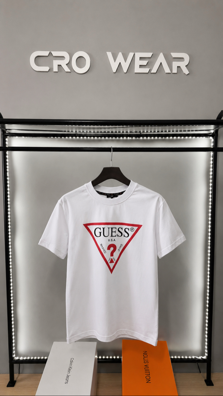 Guess Kırmızı Detay Beyaz Tişört