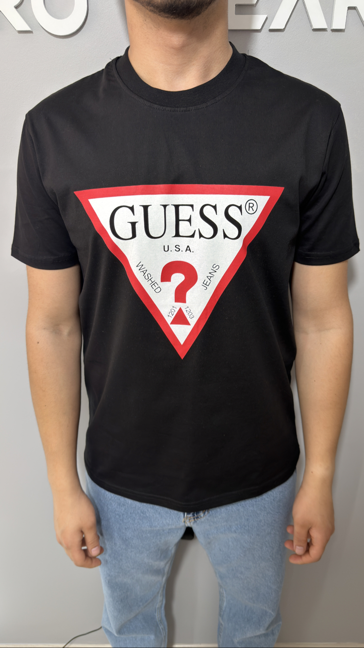 Guess Kırmızı Detay Tişört